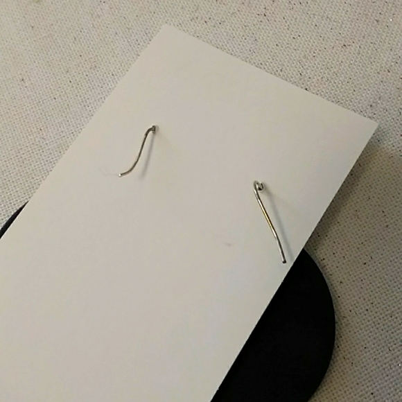 Hand Crafted Winter/Christmas earrings - Picture 3 of 3